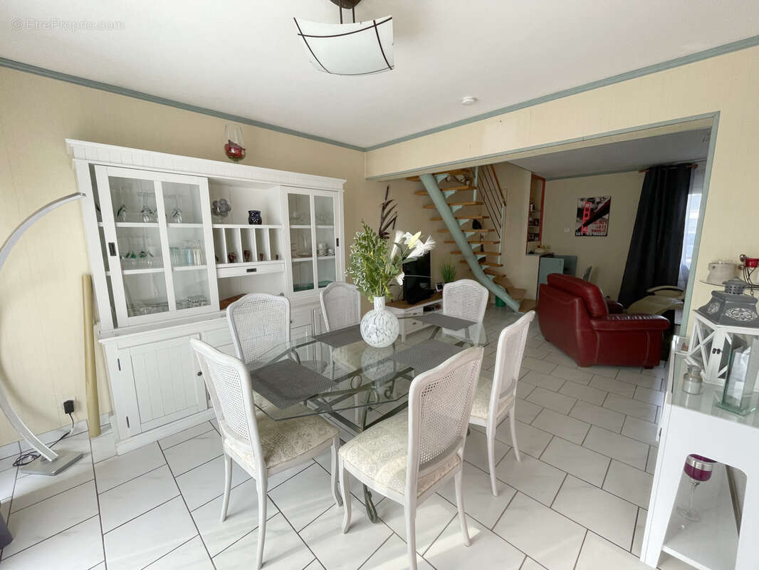 Maison à SAVIGNE-L&#039;EVEQUE