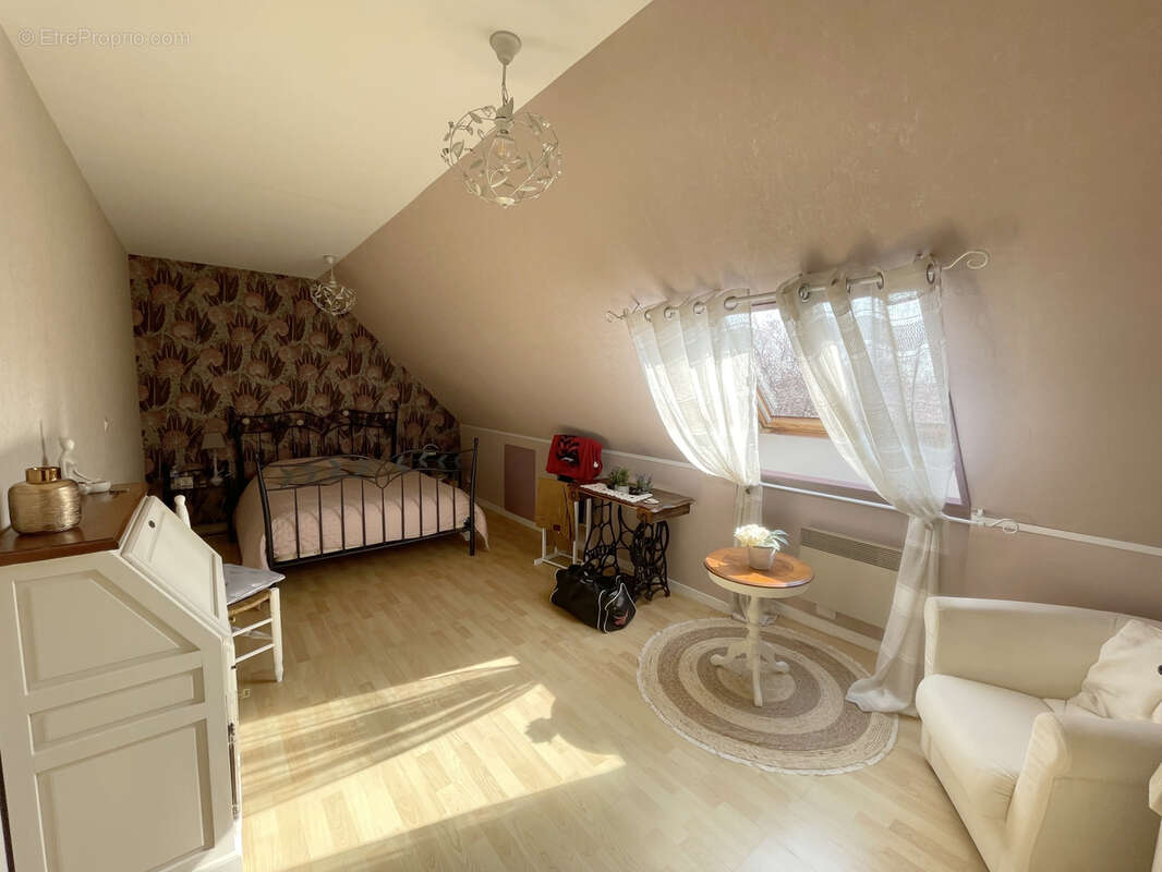 Maison à SAVIGNE-L&#039;EVEQUE