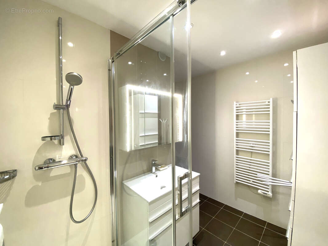 Appartement à CHENNEVIERES-SUR-MARNE