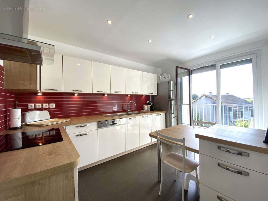 Appartement à CHENNEVIERES-SUR-MARNE