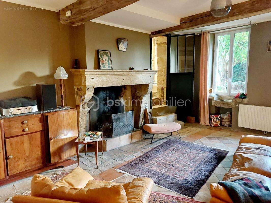 Maison à BOURDELLES