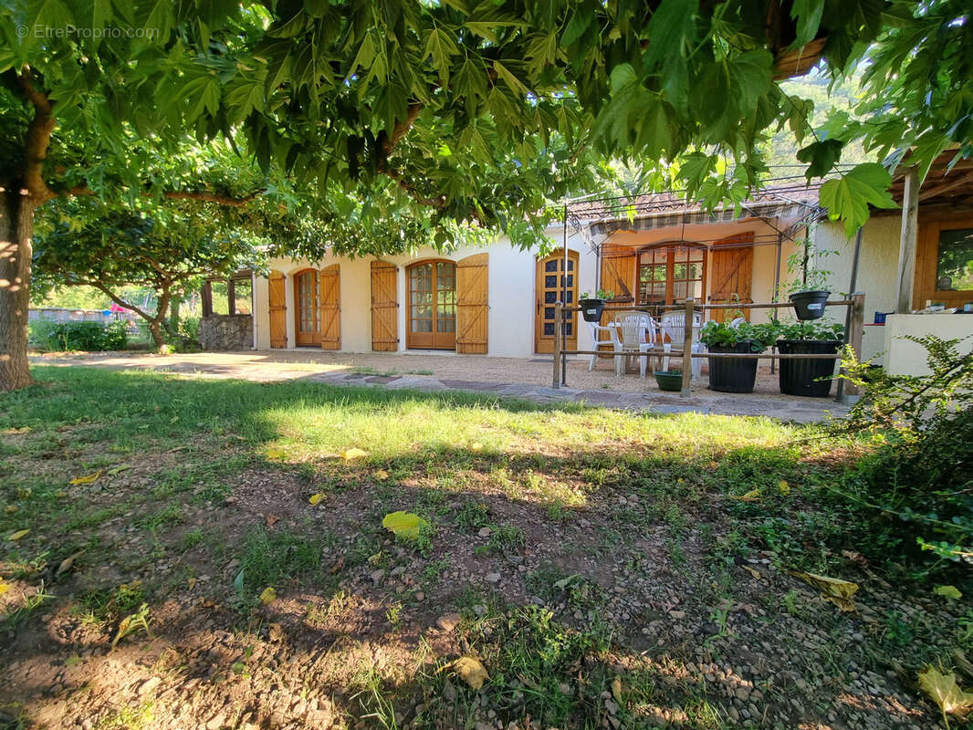 Maison à LA TOUR-SUR-ORB