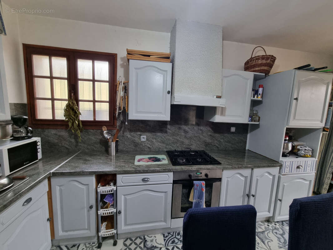 Maison à LA TOUR-SUR-ORB