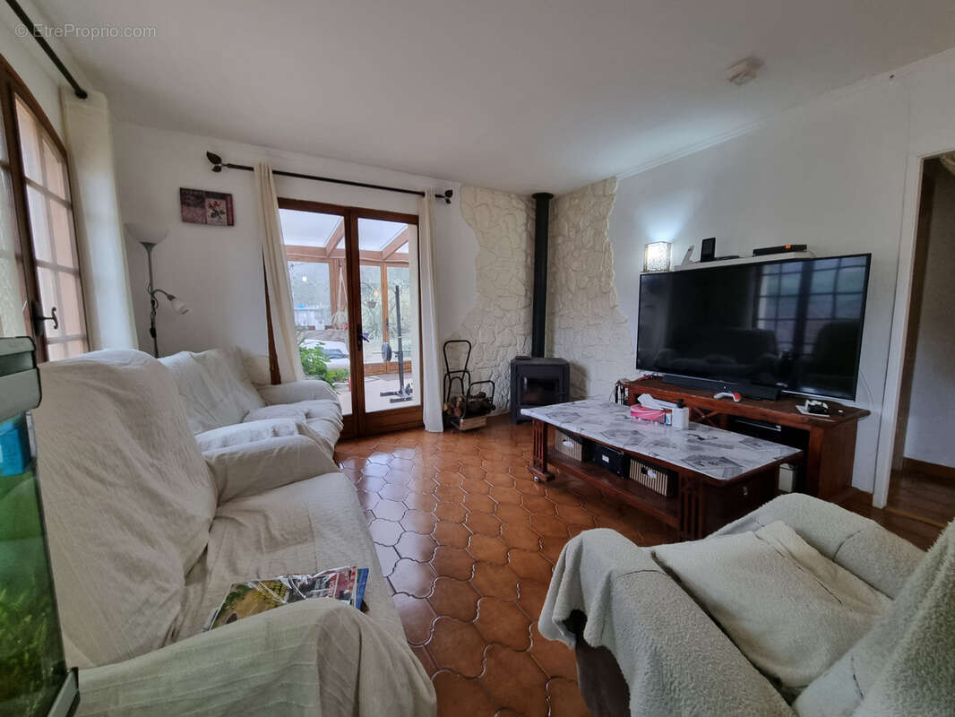 Maison à LA TOUR-SUR-ORB