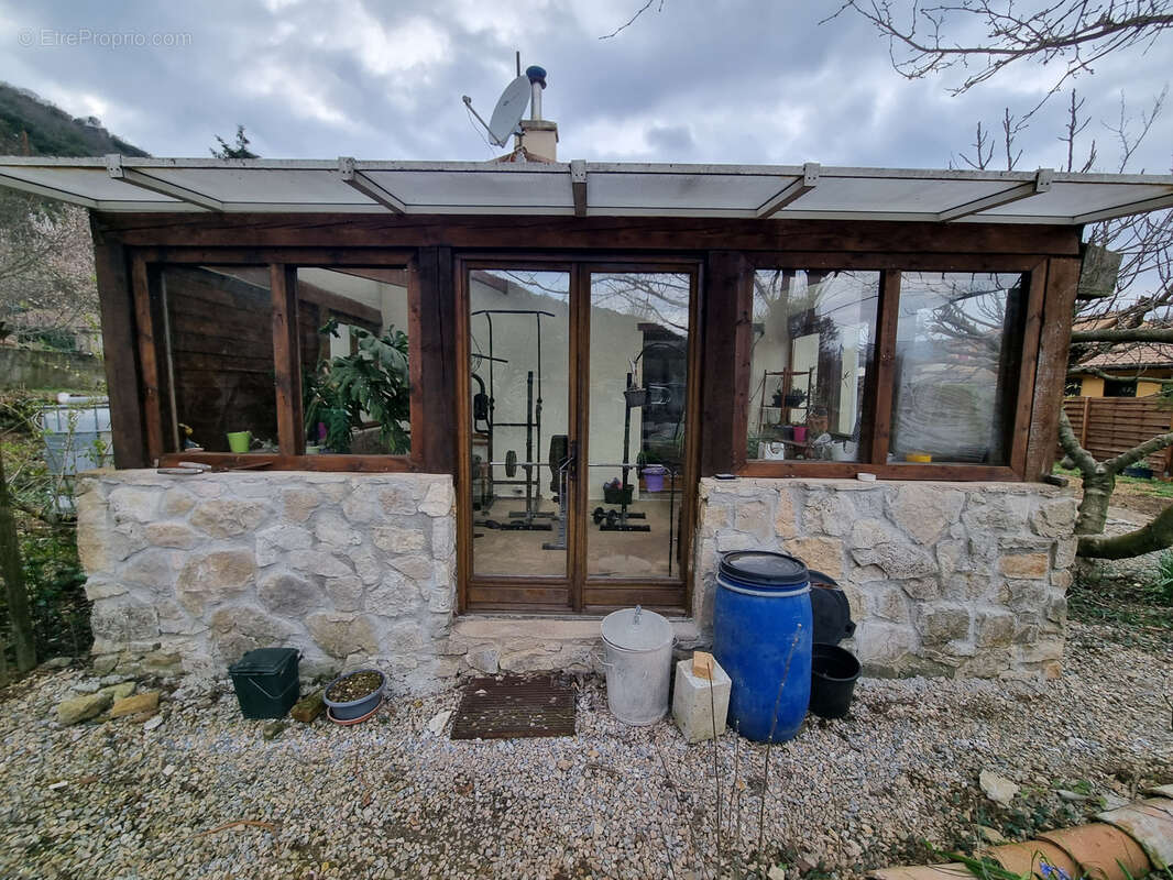 Maison à LA TOUR-SUR-ORB