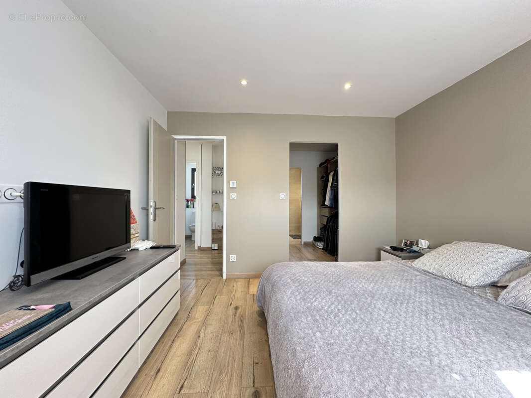 Maison à SAINT-CYPRIEN