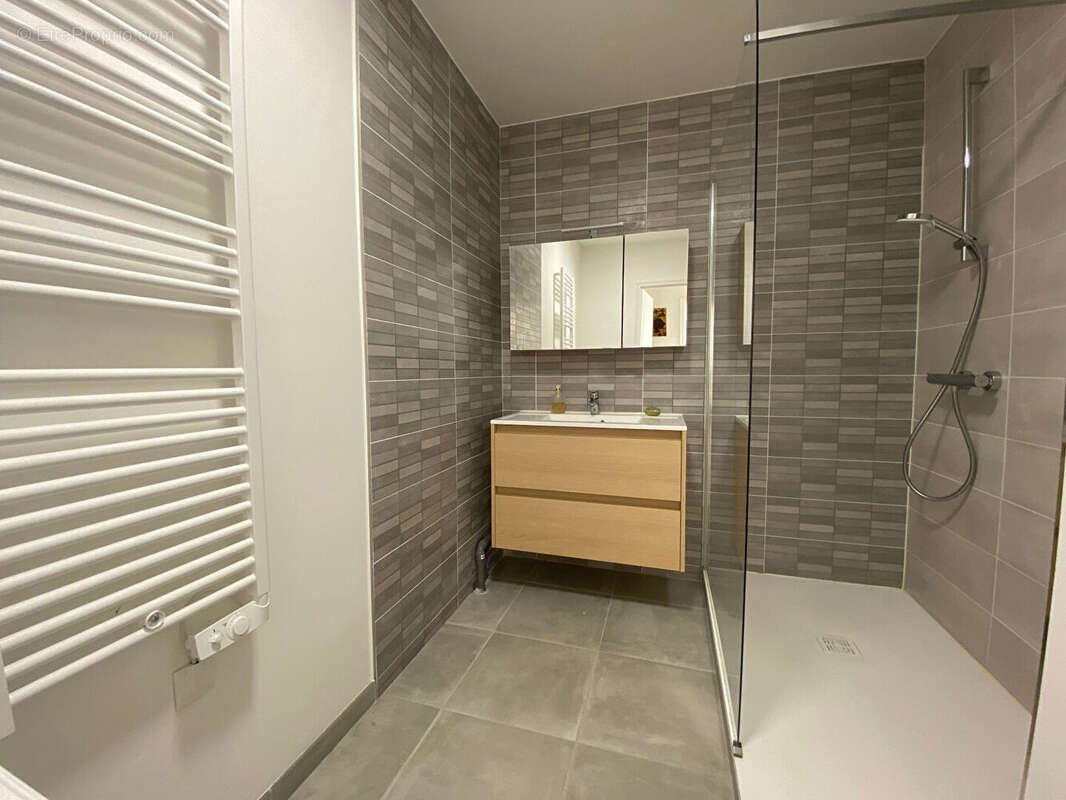 Appartement à LES CLAYES-SOUS-BOIS