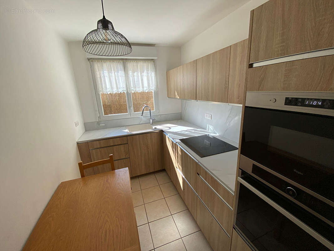 Appartement à LES CLAYES-SOUS-BOIS