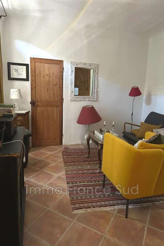 Maison à LA GARDE-FREINET