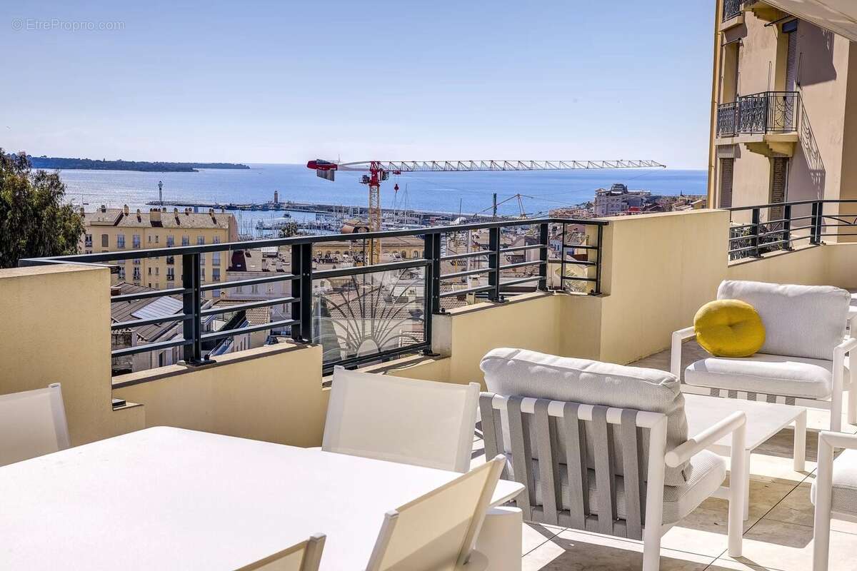 Appartement à CANNES