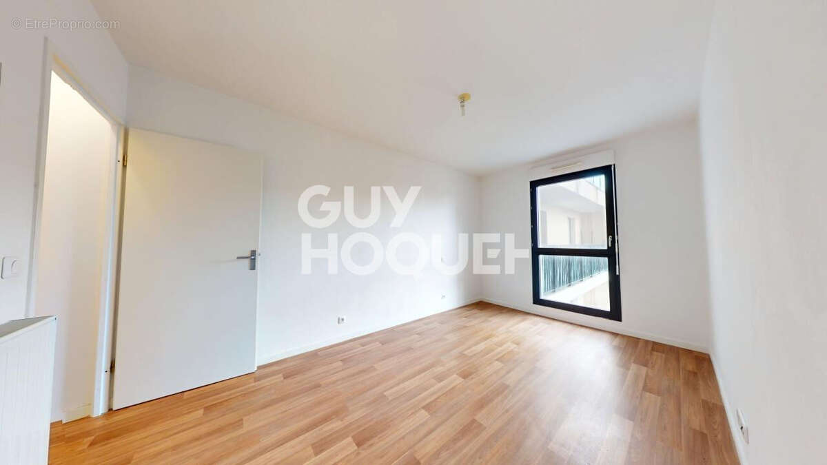 Appartement à AUBERVILLIERS