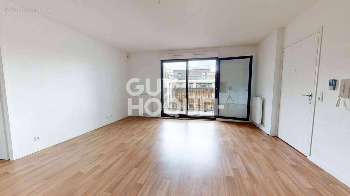 Appartement à AUBERVILLIERS