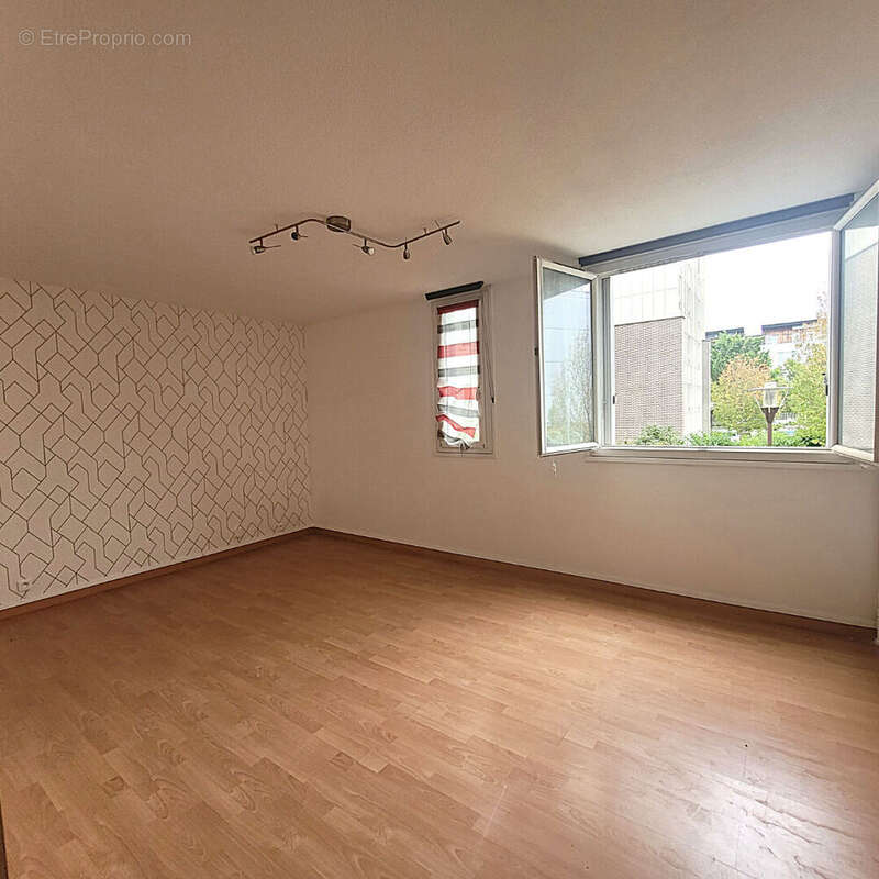 Appartement à LES ULIS