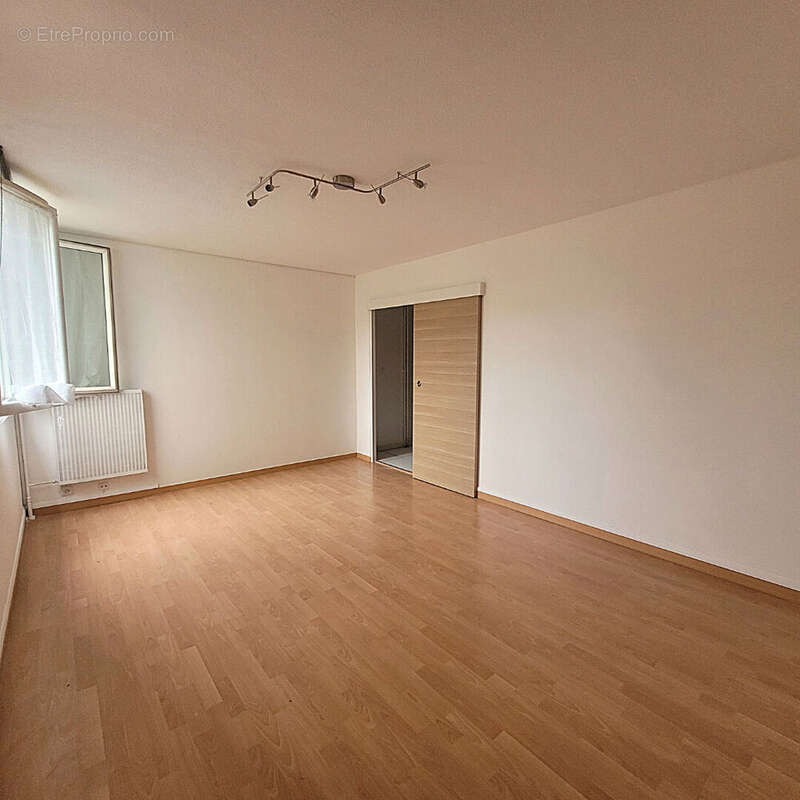 Appartement à LES ULIS