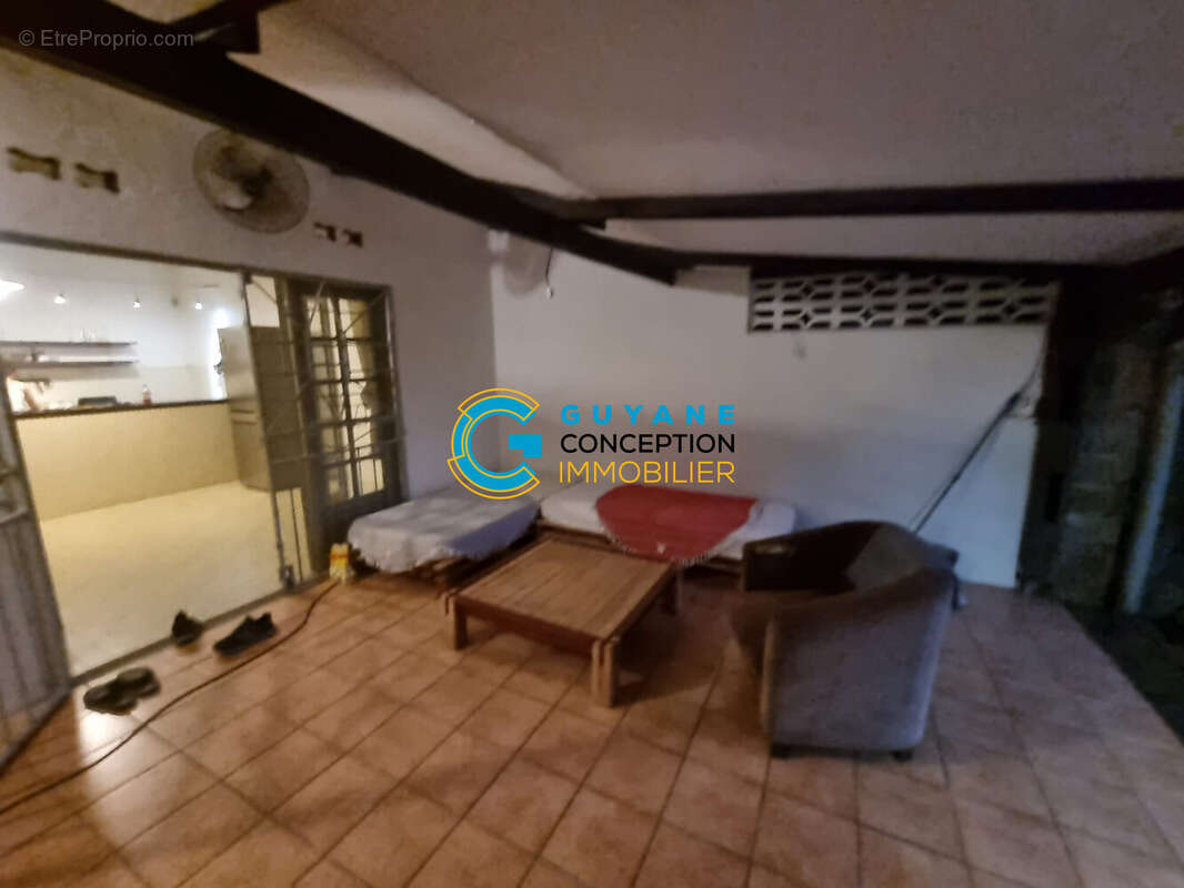 Maison à SAINT-LAURENT-DU-MARONI