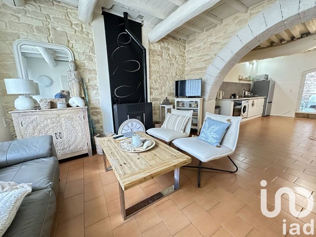 Photo 1 - Maison à CALVISSON