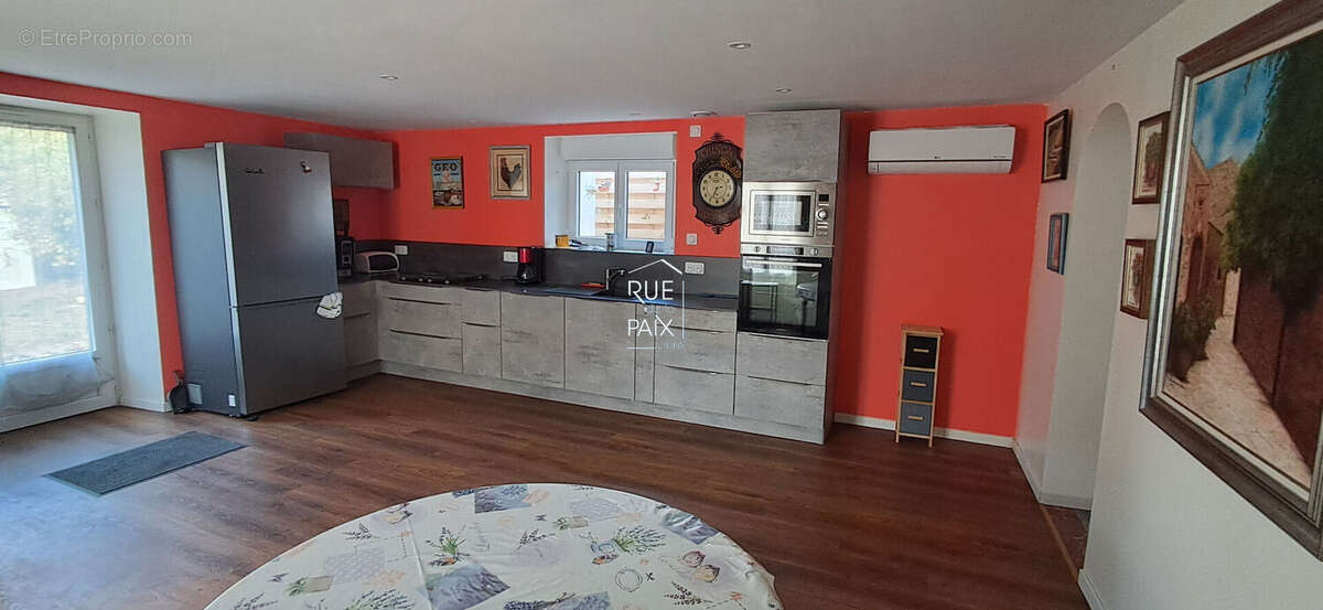 Maison à LENCLOITRE