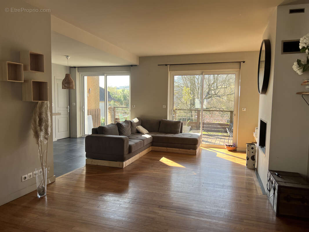 Maison à SAINT-SATUR