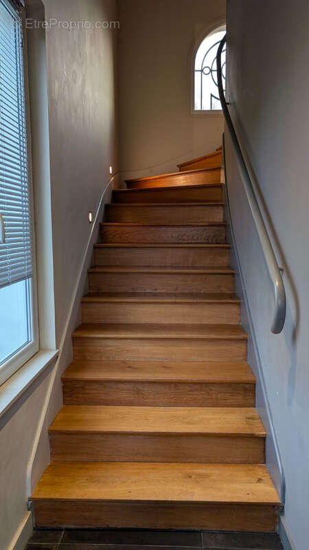 Maison à SAINT-SATUR