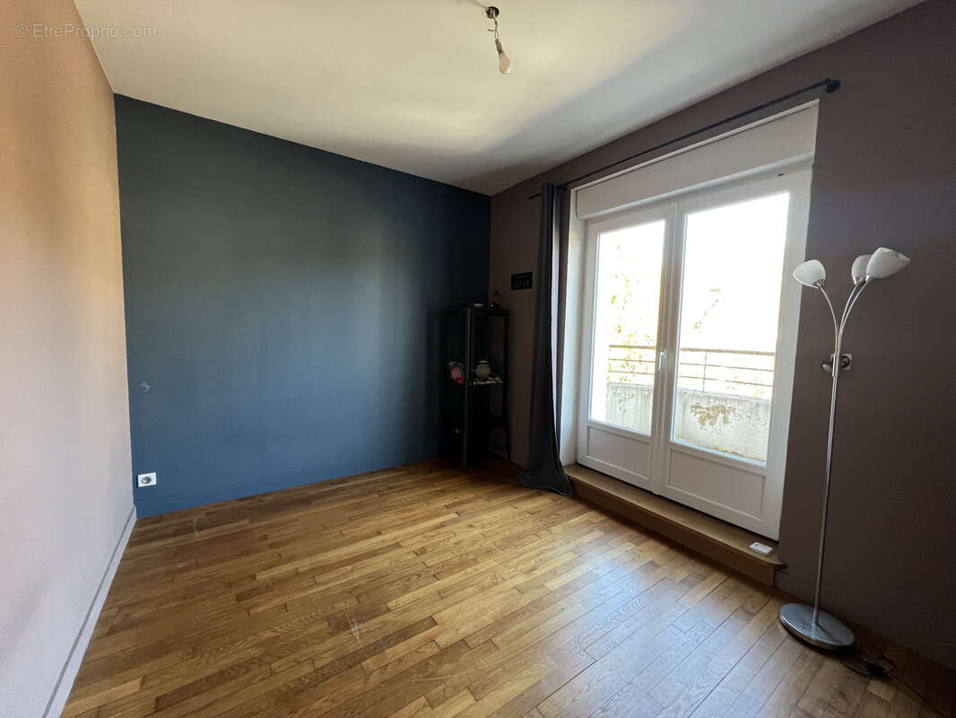 Maison à SAINT-SATUR