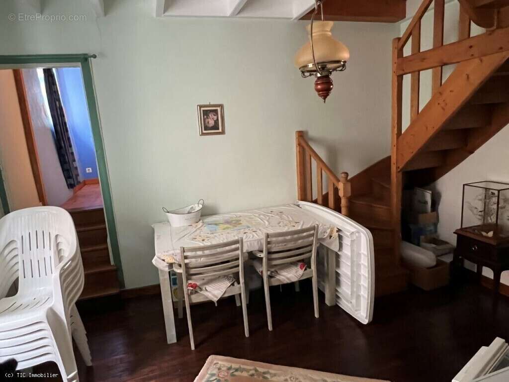 Maison à NANTEUIL-EN-VALLEE