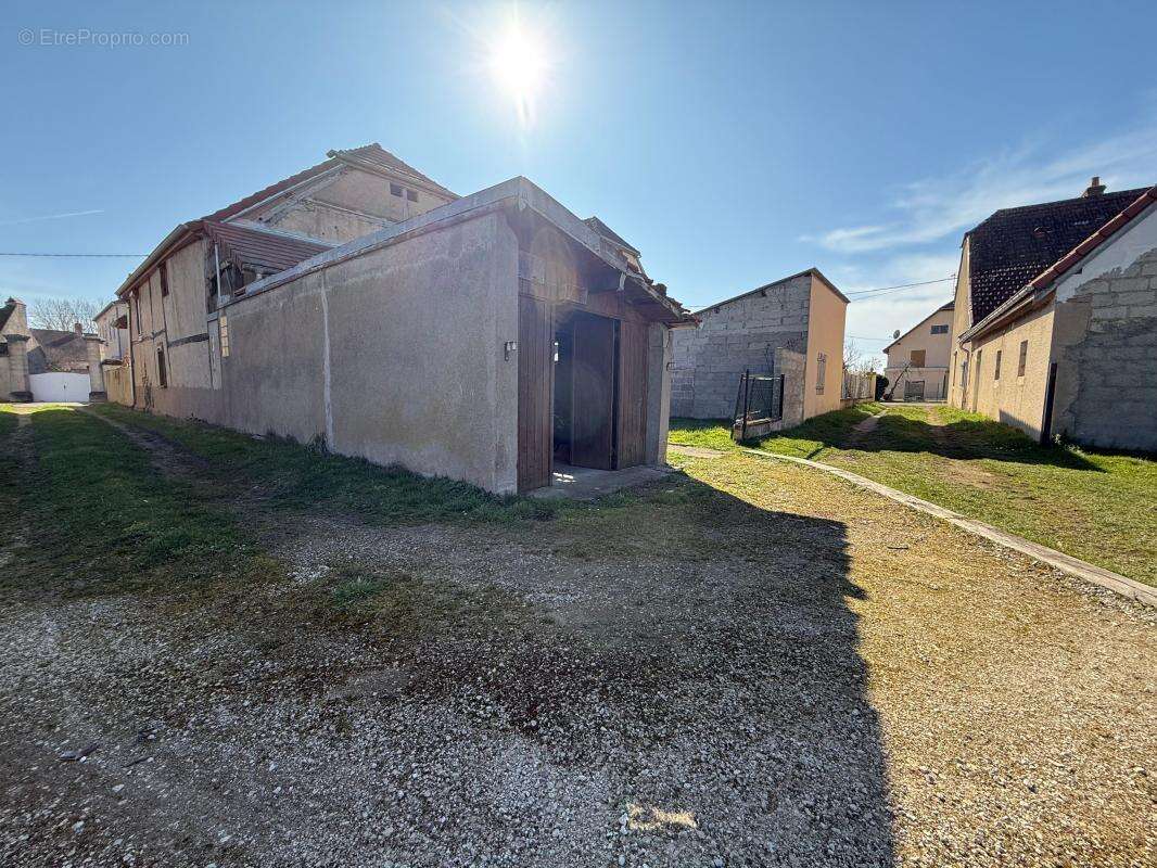 Maison à HEUILLEY-SUR-SAONE