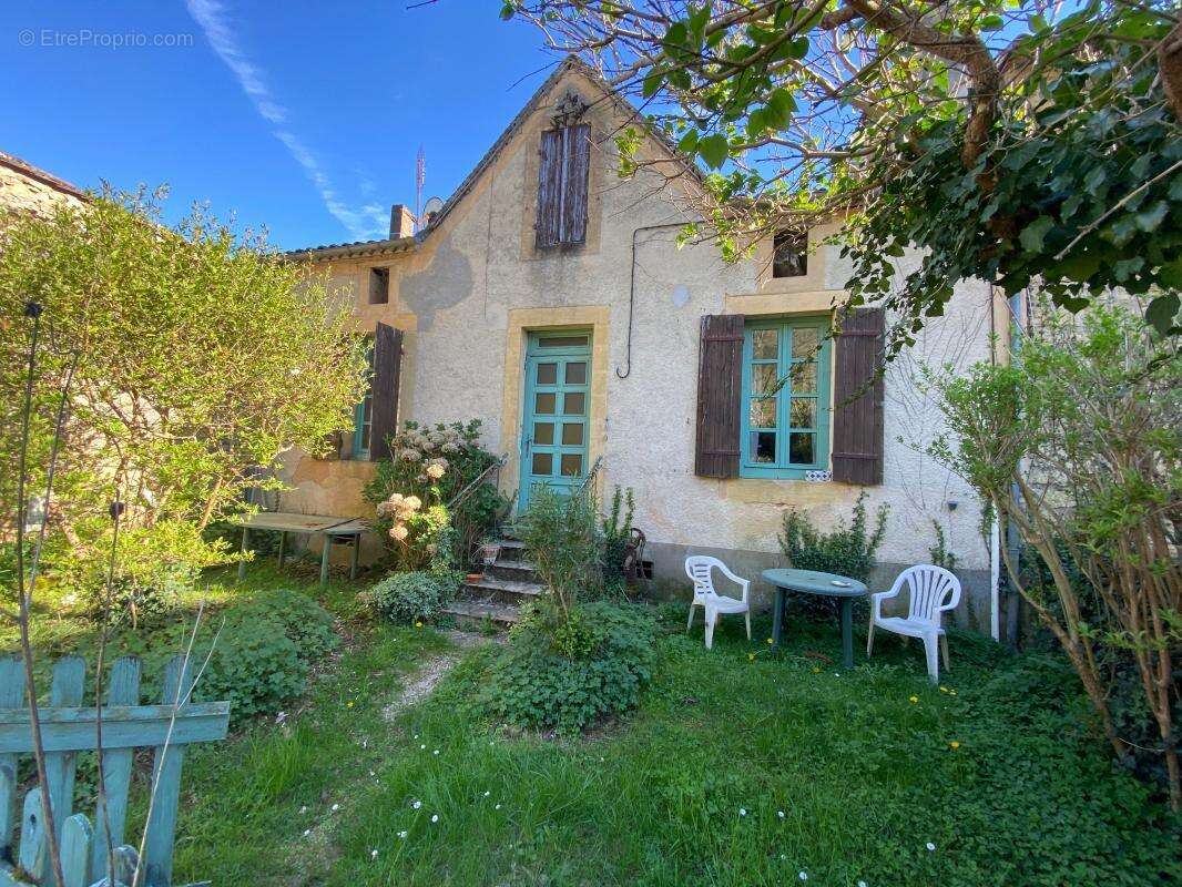 Maison à LE BUISSON-DE-CADOUIN