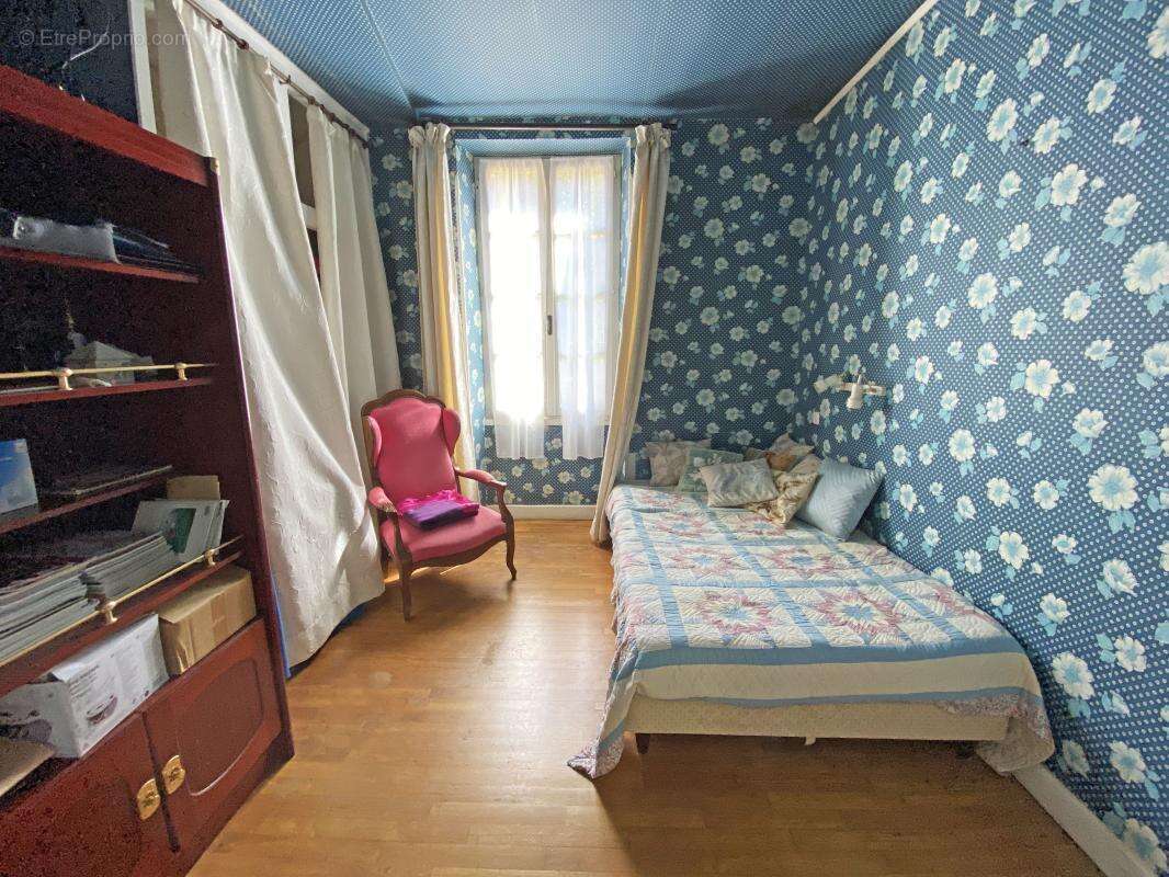 Maison à LE BUISSON-DE-CADOUIN