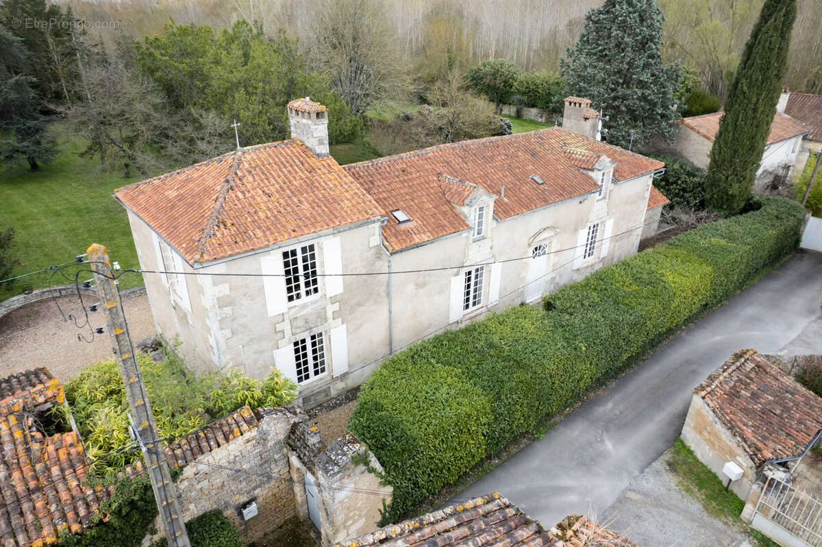 Maison à CHASSENEUIL-DU-POITOU
