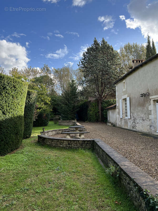 Maison à CHASSENEUIL-DU-POITOU