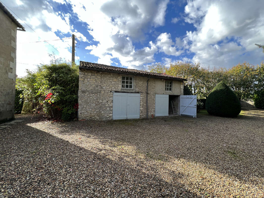 Maison à CHASSENEUIL-DU-POITOU