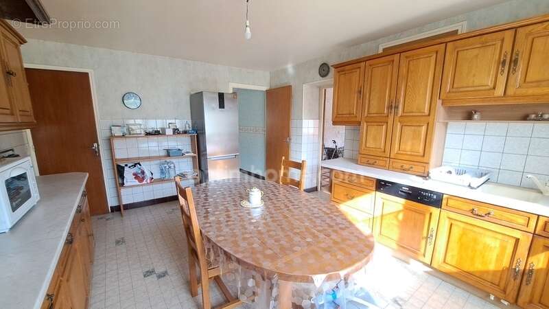 Maison à NOIDANS-LE-FERROUX