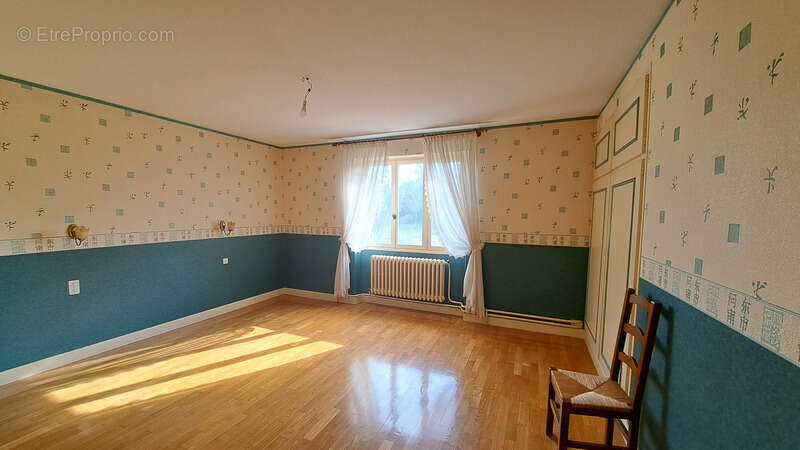 Maison à NOIDANS-LE-FERROUX