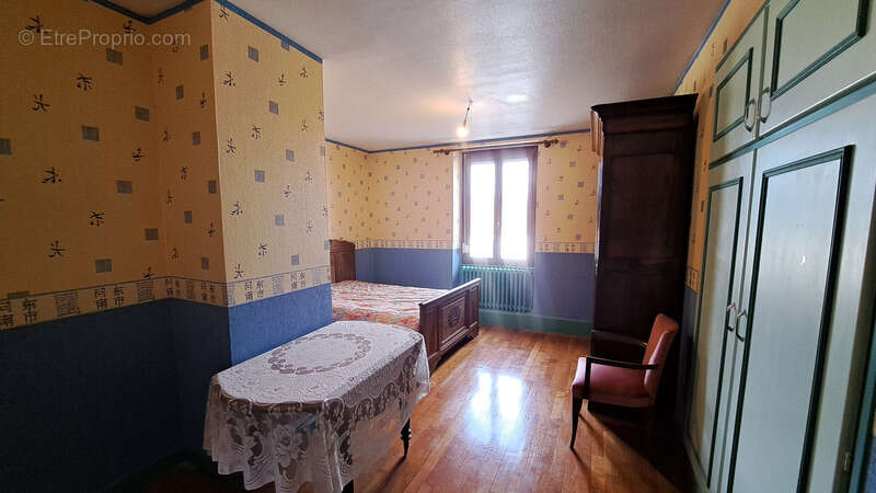 Maison à NOIDANS-LE-FERROUX