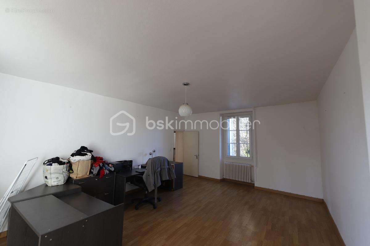 Maison à NOGENT-SUR-VERNISSON