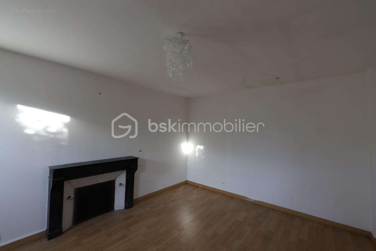 Maison à NOGENT-SUR-VERNISSON