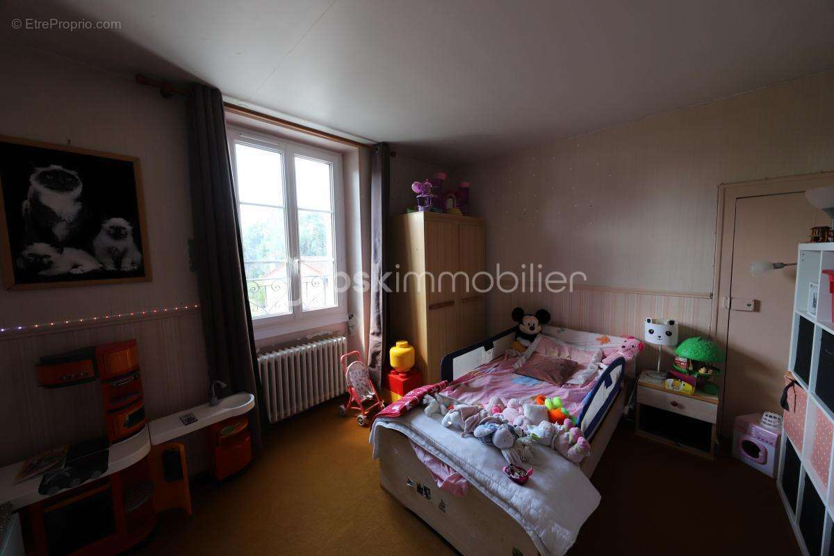 Maison à NOGENT-SUR-VERNISSON