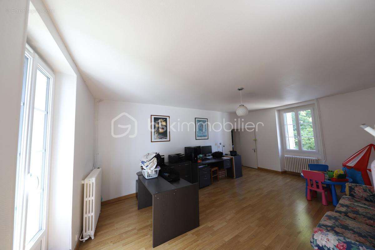 Maison à NOGENT-SUR-VERNISSON