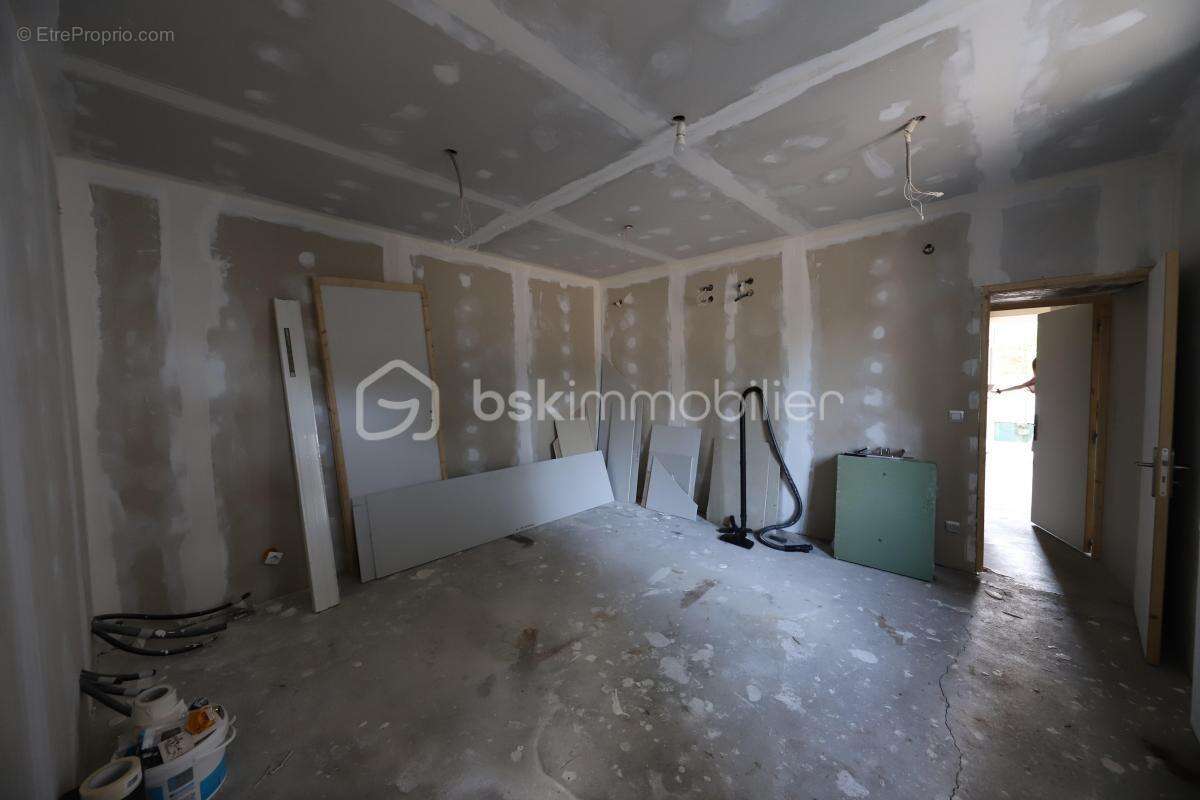 Maison à NOGENT-SUR-VERNISSON