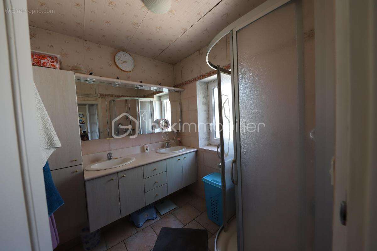 Maison à NOGENT-SUR-VERNISSON