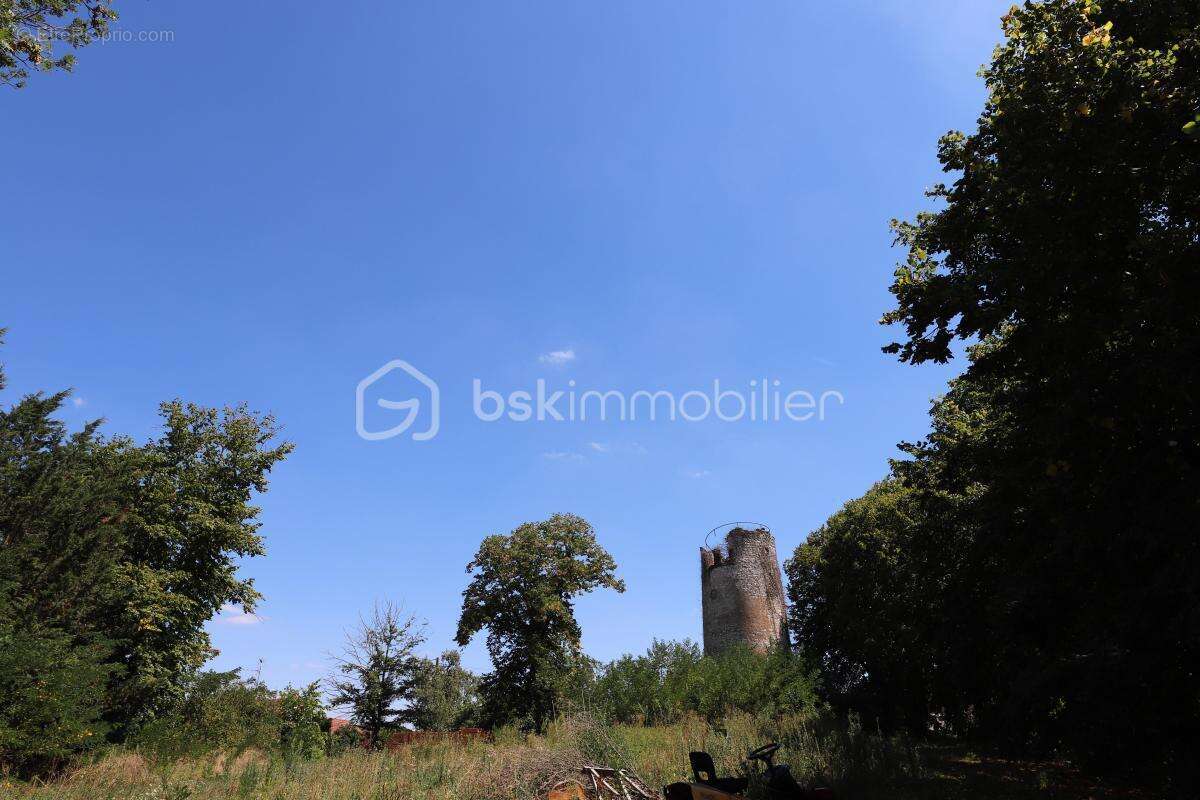 Maison à NOGENT-SUR-VERNISSON