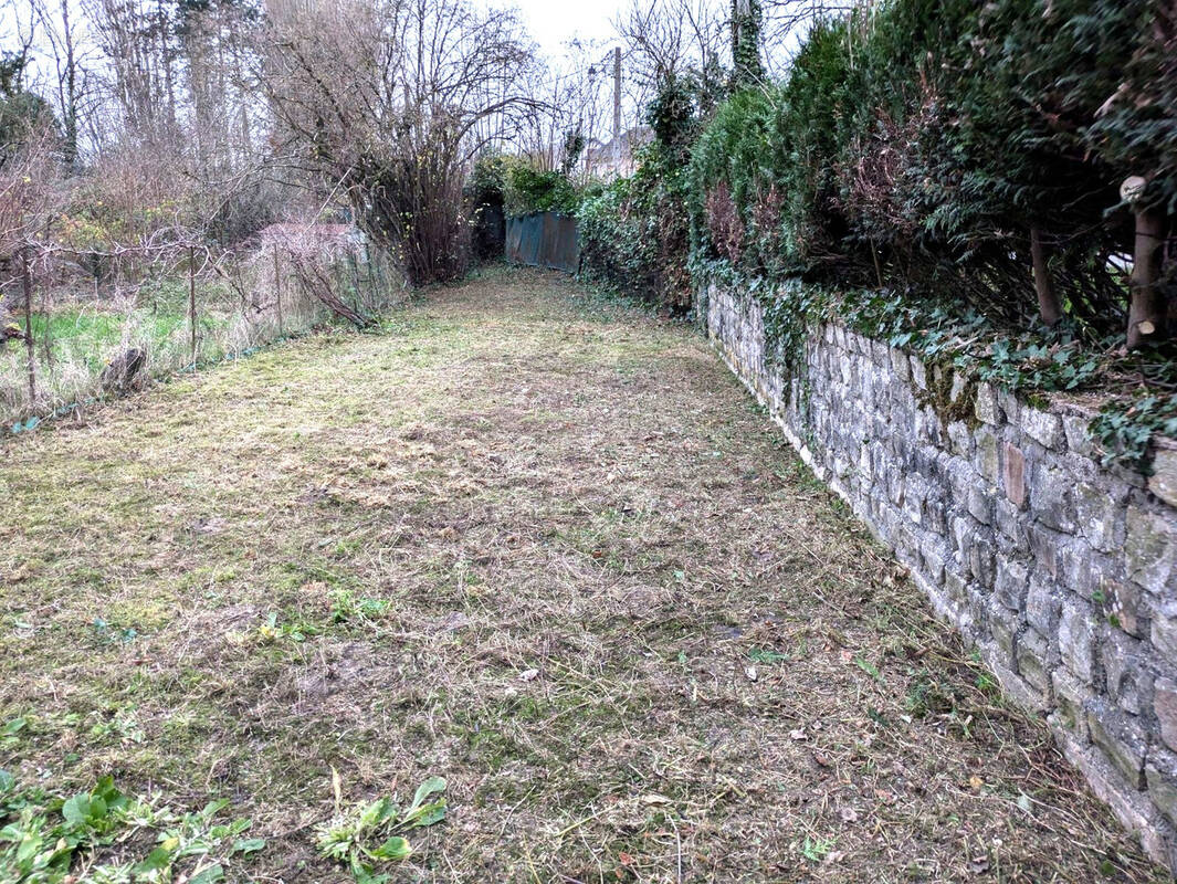 Terrain à BEAUNE-LA-ROLANDE