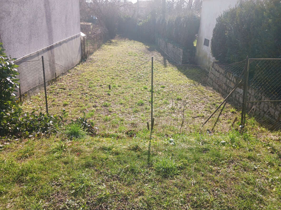 Terrain à BEAUNE-LA-ROLANDE