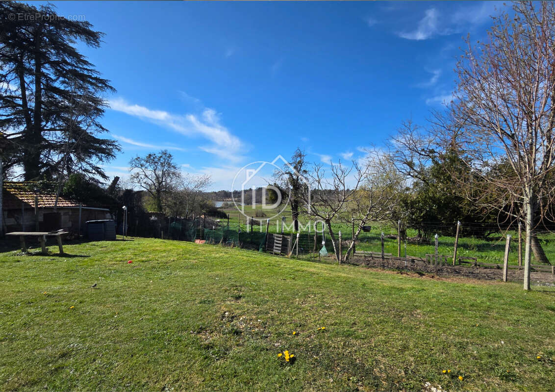 Maison à MONTPON-MENESTEROL