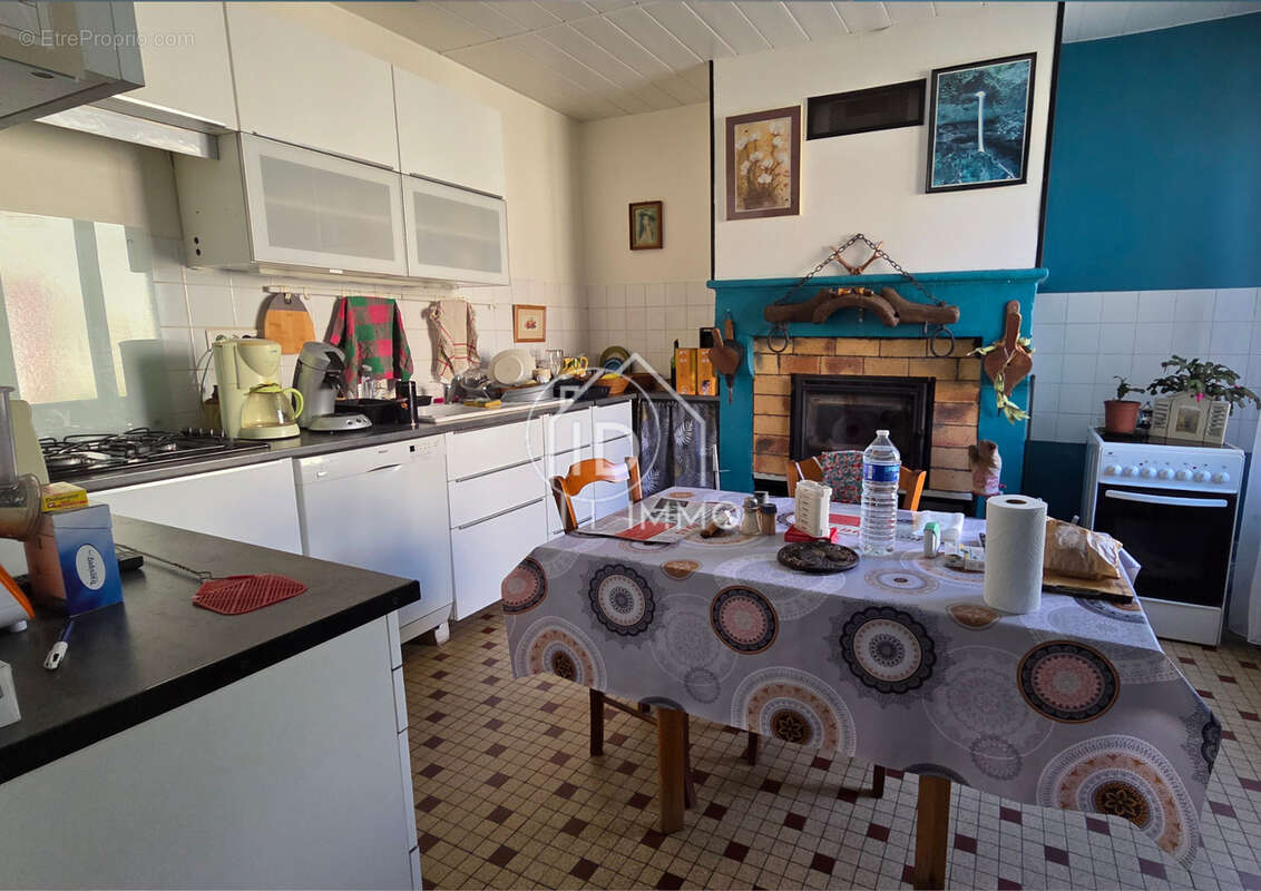 Maison à MONTPON-MENESTEROL