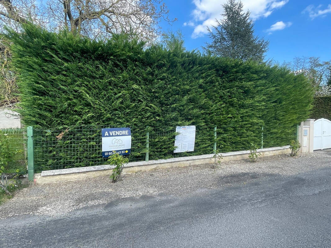 Terrain à CONDE-SAINTE-LIBIAIRE