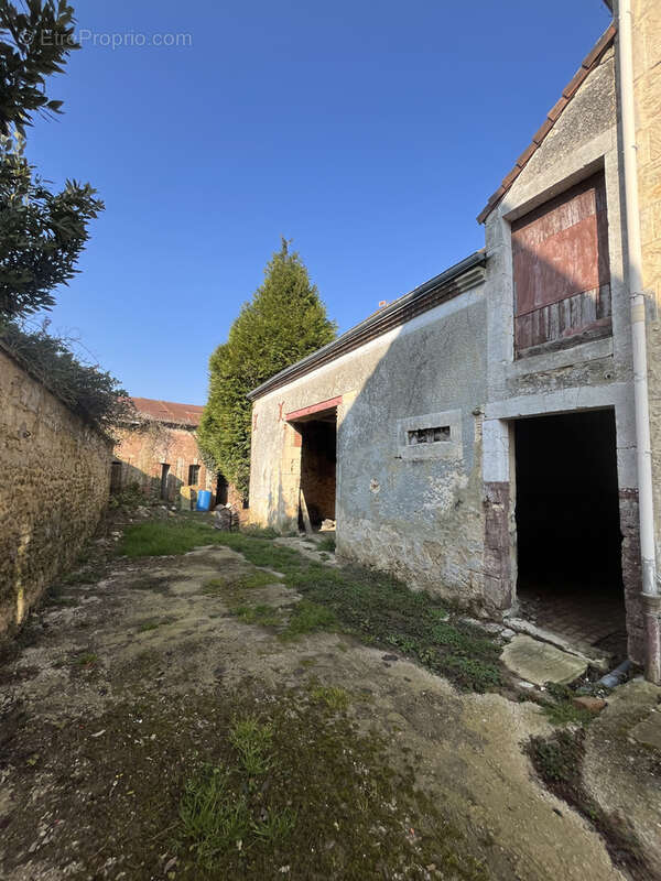 Maison à ORIGNY-LE-ROUX