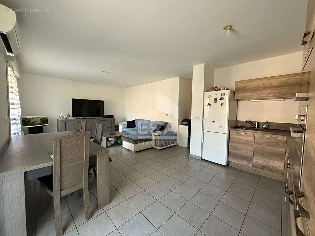 Appartement à LA DESTROUSSE