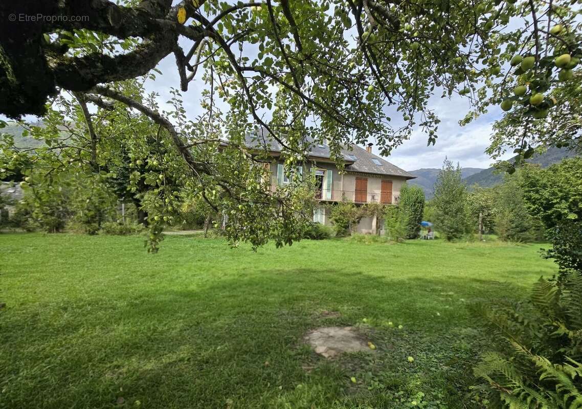 Appartement à BAGNERES-DE-LUCHON