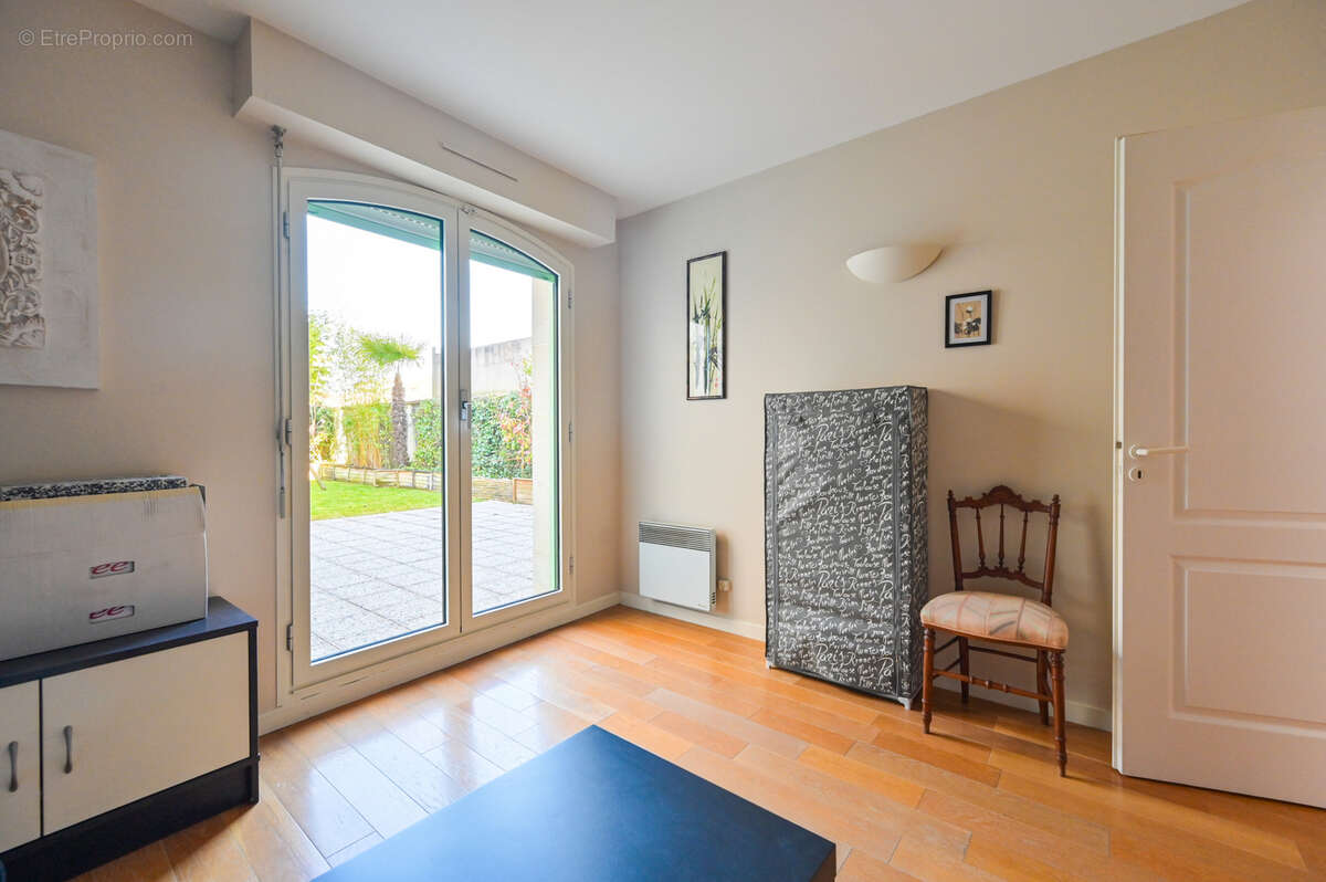 Appartement à SAINT-MAUR-DES-FOSSES